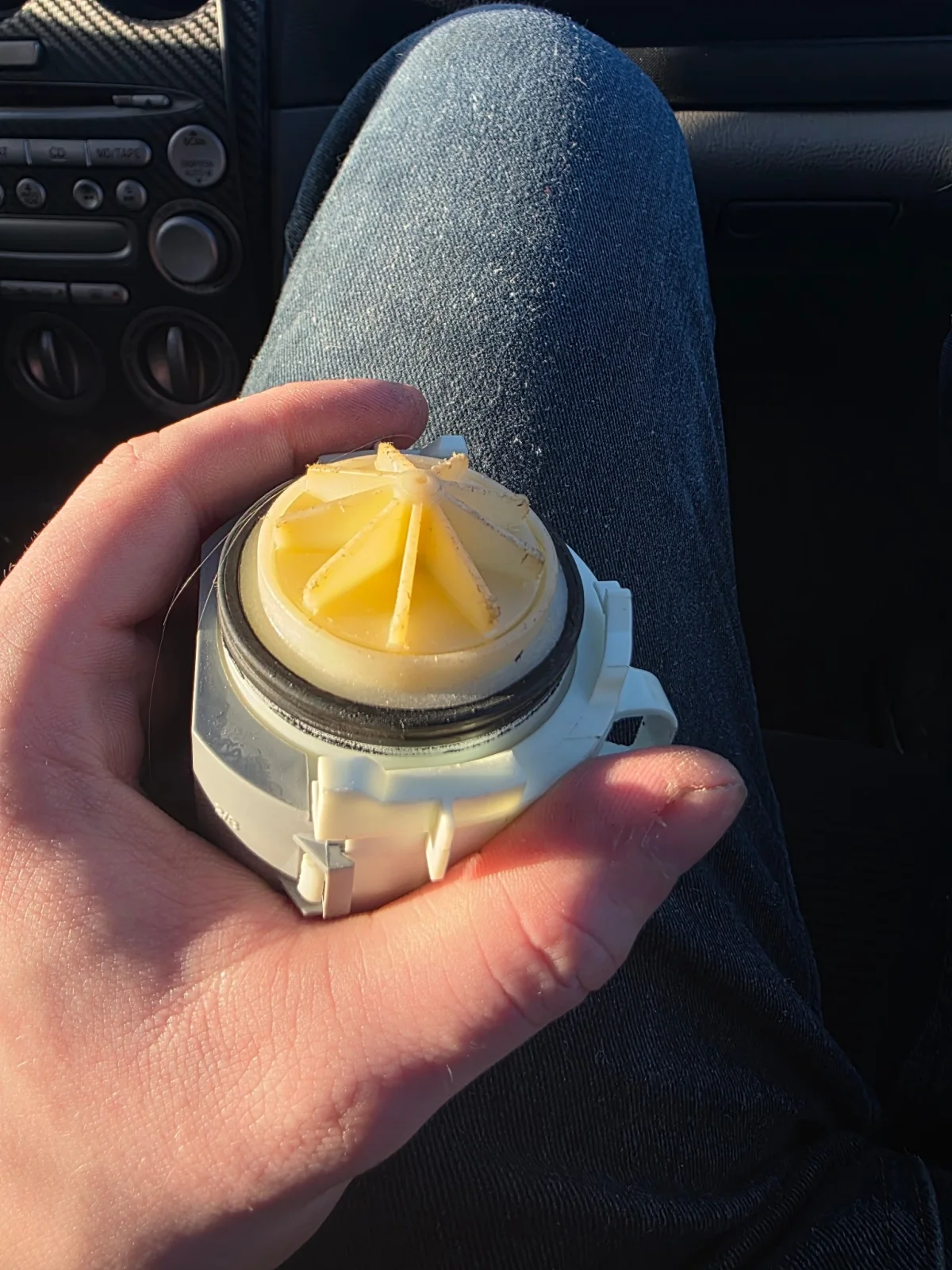 Восстановили работу посудомоечной машины